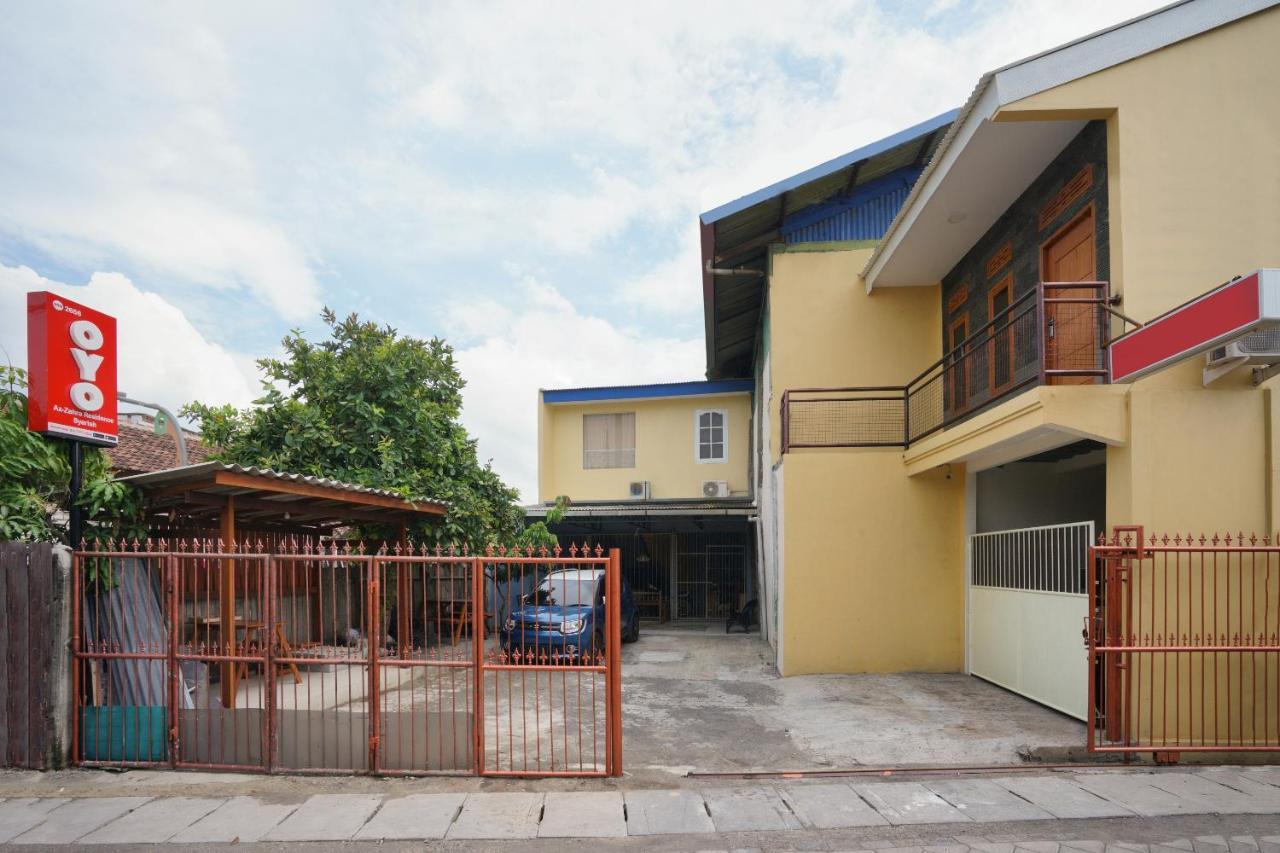 Oyo 2656 Az Zahra Residence Syariah Surabaia Exterior foto