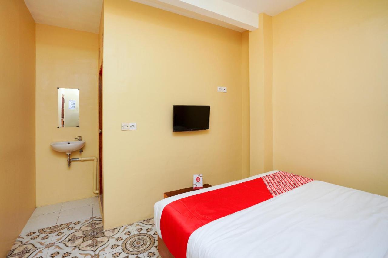 Oyo 2656 Az Zahra Residence Syariah Surabaia Exterior foto